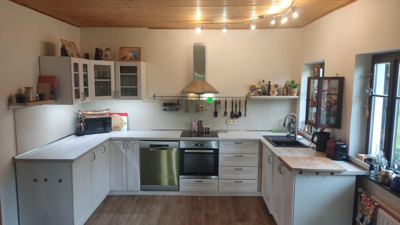 Chalupa Bez Hranic Krompach Esterno foto